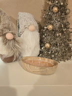 Gorgeous beige & white marble effect handmade pot, beautifully filled with our Coffee Cake soy wax, offering a warm sugary cake notes for a homely, comforting aroma.