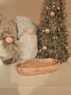 A beautiful Boat shaped handmade pot in a peach & white swirl effect, lovingly filled with our comforting Coffee Cake soy wax, giving off a warm sugary cake notes & a cosy, homely aroma.