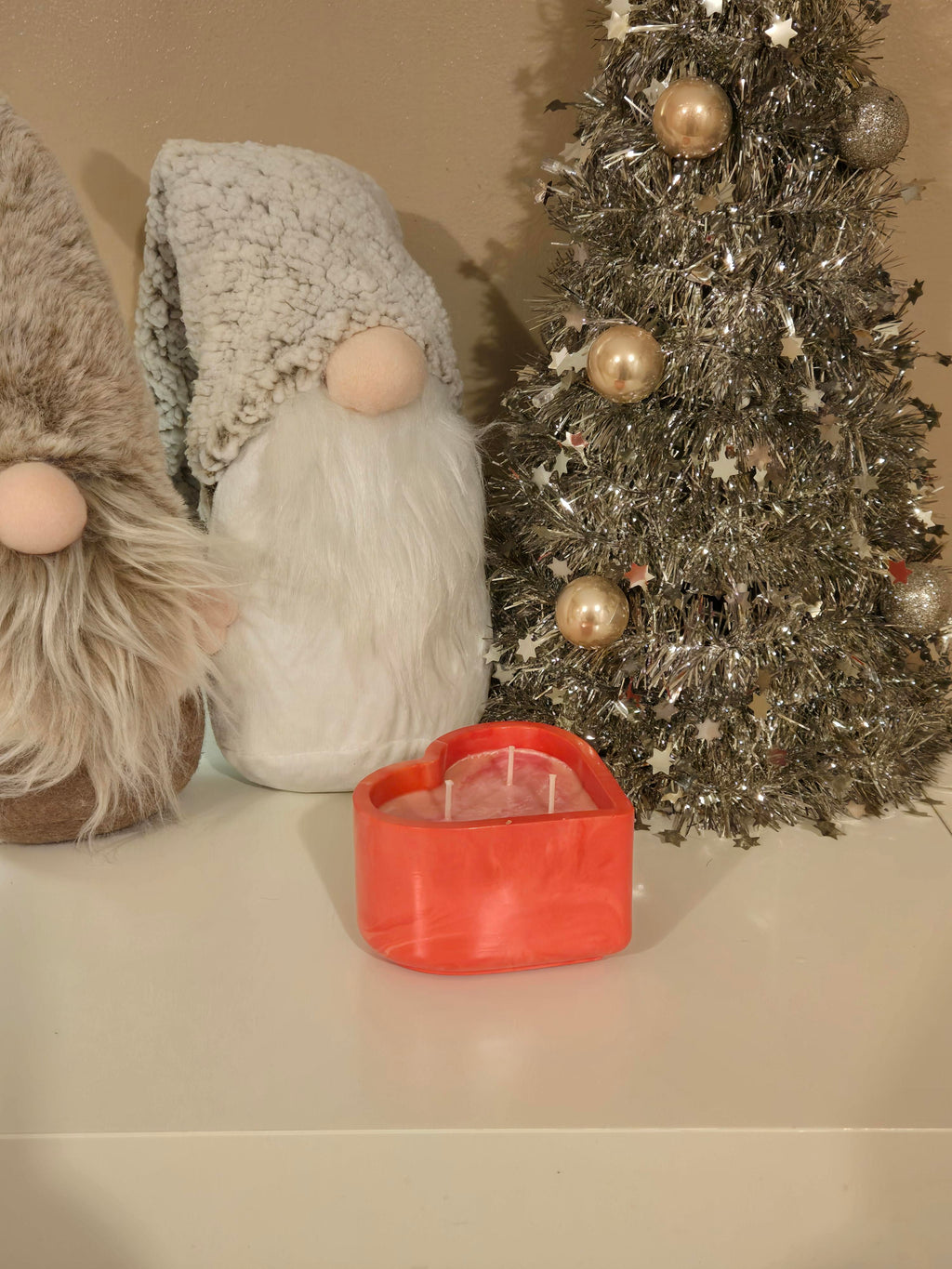 A delightful Red Marble Effect, heart shaped handmade pot filled with our soft & elegant white Cherry Blossom Soy Wax. Sweet, romantic, & perfect for adding a gentle, fresh fragrance to any space.