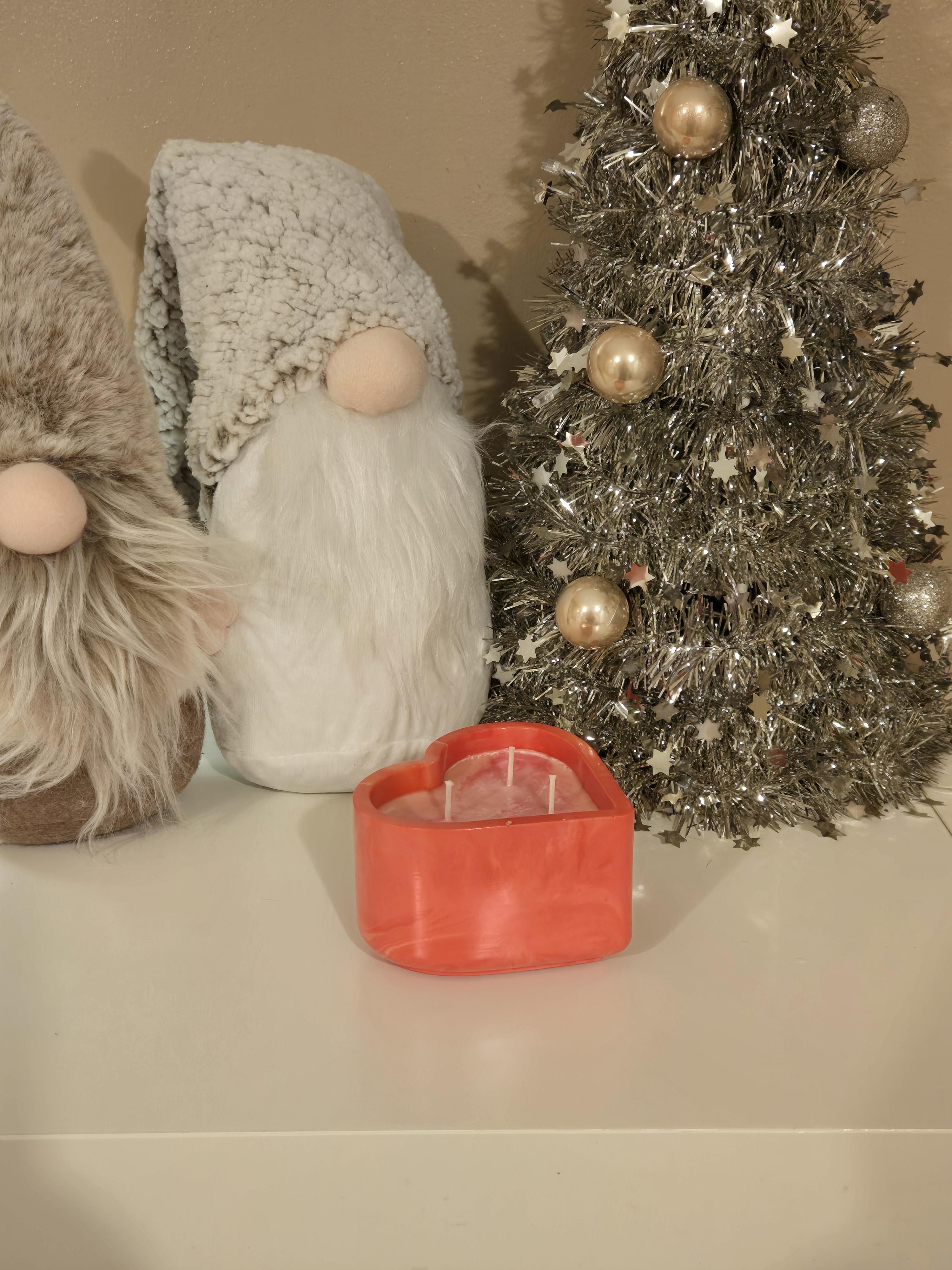 A delightful Red Marble Effect, heart shaped handmade pot filled with our soft & elegant white Cherry Blossom Soy Wax. Sweet, romantic, & perfect for adding a gentle, fresh fragrance to any space.